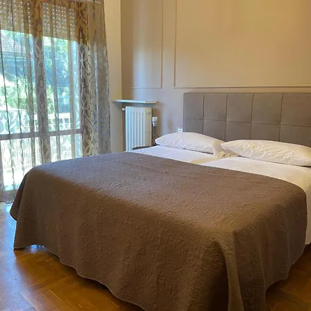 Nocleg ze śniadaniem Residenza Sandrini 3*