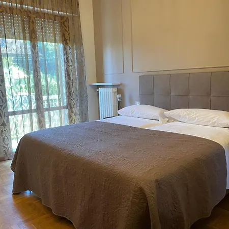 Residenza Sandrini Nocleg ze śniadaniem